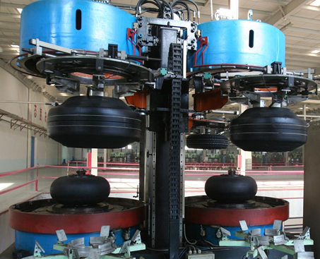 輪胎硫化機