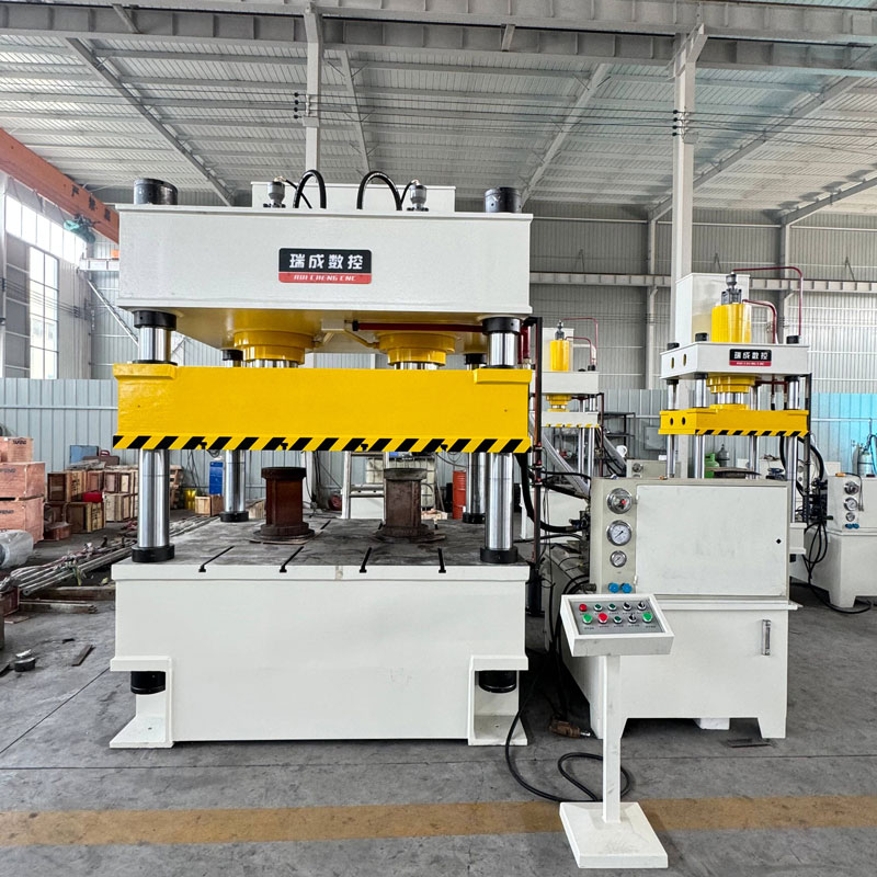 山東瑞成數控都有哪些四柱液壓機？