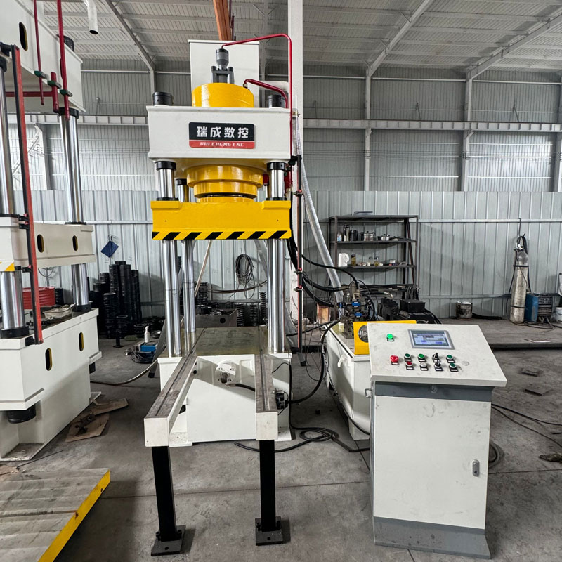 瑞成數控315噸三梁四柱液壓機多少錢一臺？