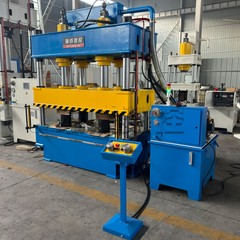 五金沖壓成型500噸四柱液壓機的高效解決方案