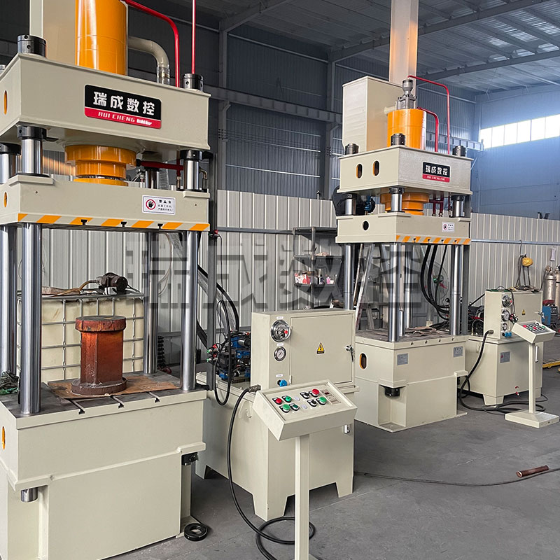 金屬粉末成型四柱液壓機的特點和噸位選擇