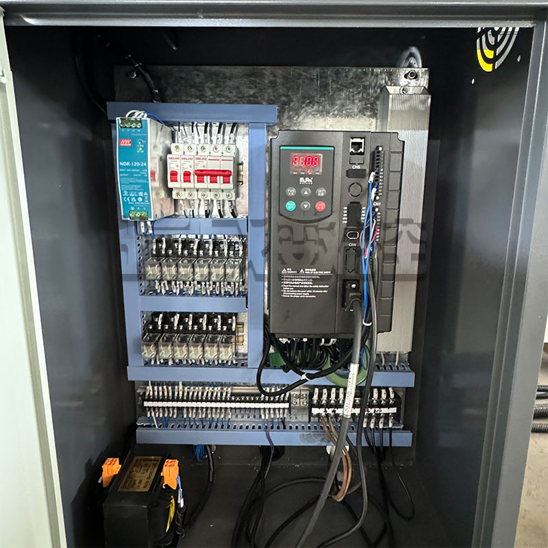 液壓機(jī)配電箱 液壓機(jī)配電箱