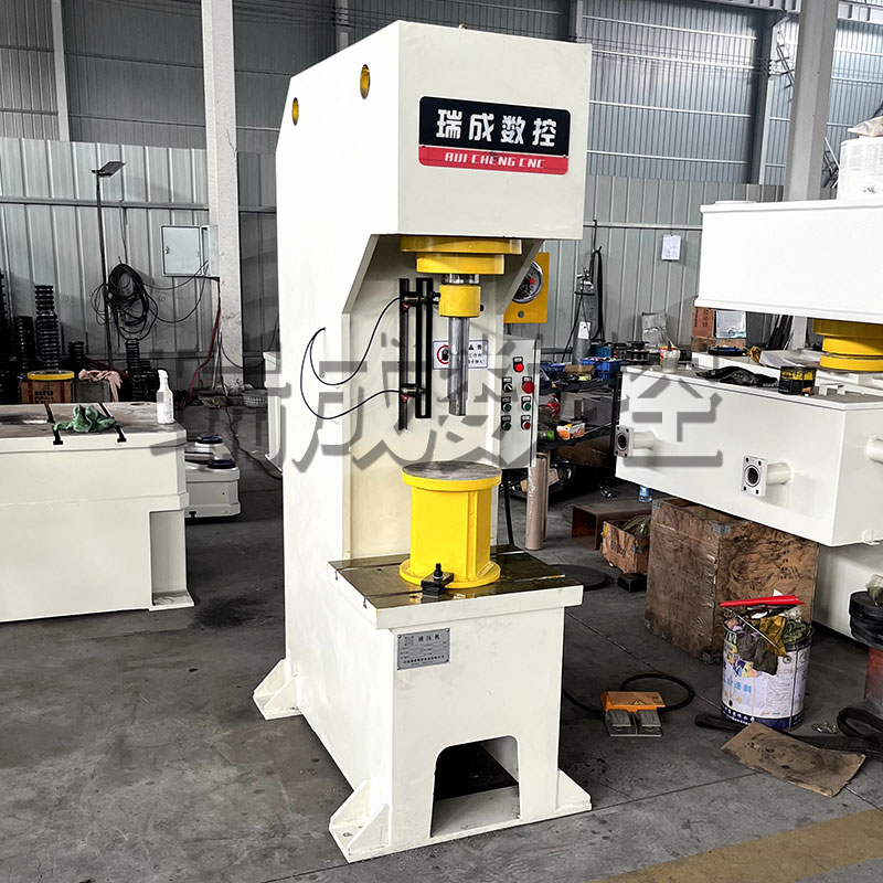 63噸單臂液壓機(jī)